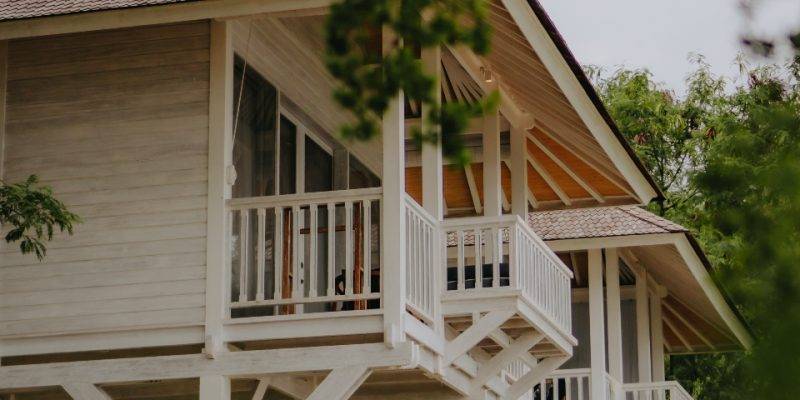 Prefabricated wooden villa concept for a resort in Labuan Bajo, emphasizing natural ventilation and coastal design